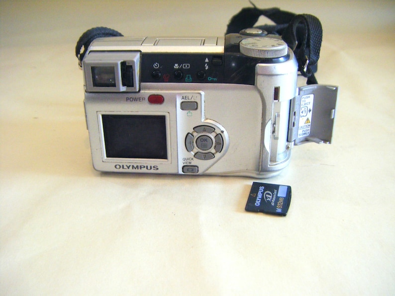 Olympus CAMEDIA C740 Ultra Zoom Digital Camera Photography Pictures