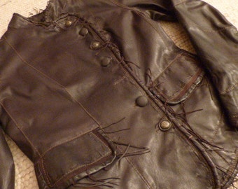 Womens, SCULLY,  Motorcycle Jacket, Soft Pure Leather, Fringed,  with Angled Buttons . Late 80s . Amazing Shape- LIKE NEW!