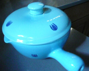 Vintage Small Blue Sweedish Casserole Dish with Cover, Spout and Handle in amazing shape