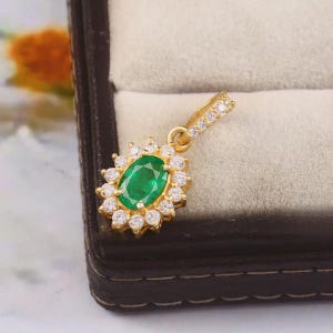 Natural Elegant Oval Emerald and Diamond Halo Pendant, Green Oval Pendant, May Birthstone Necklace, Gift For Her