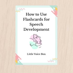 Pode incluir: Um cartão retangular com uma borda verde claro e o título "How to Use Flashcards for Speech Development". O cartão apresenta uma ilustração de uma mãe e um bebê e o texto "Little Voice Box".