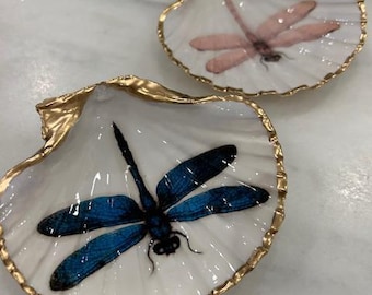 Dragonfly Scallop Shell – Coastal Decor  – Beach House Accent - Dragonfly Jewelry Dish - Pink/Blue Gift - Ring Dish