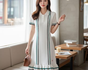 Abito corto bianco polo da donna, elegante abito casual, abito estivo a maniche corte, abito preppy chic, abito femminile da giorno, grazioso outfit per il brunch