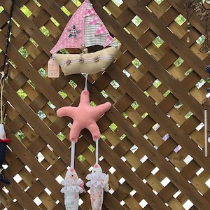 Baby Nautical Mobile || Soft Sculpture || Baby&#39;s room || Sailboat || Starfish || Fish