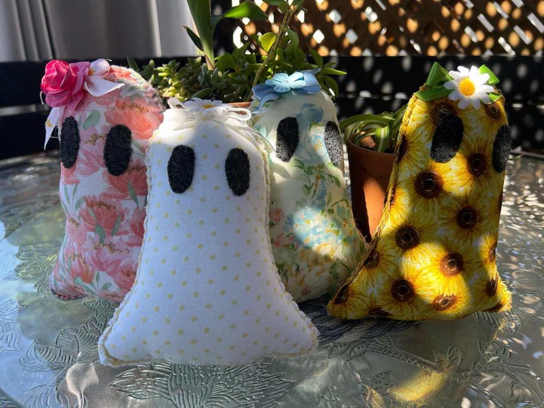 Handmade Patchwork Ghost Stuffy: Pink Halloween Decor - Etsy