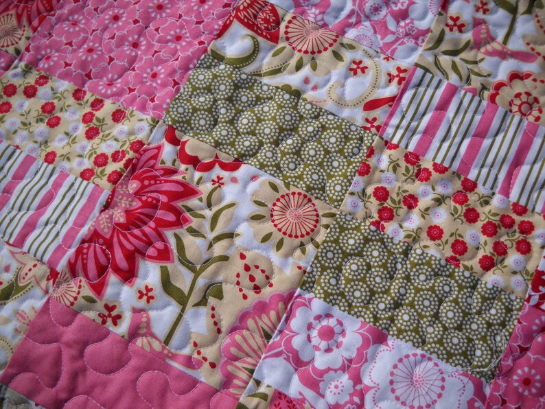Pink and Green Quilt Floral Quilt Classic Patchwork Quilt Etsy Denmark