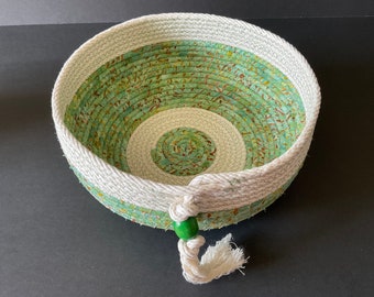 Cuenco de cuerda enrollada, tendedero decorativo de tela batik verde Bask Cuenco de arte textil Bask