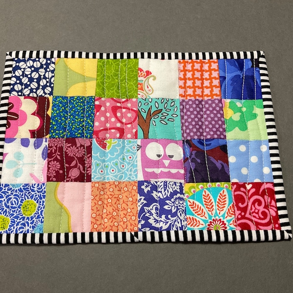 Modern Patchwork Mug Rug, Quilted Snack Mat, MiniQuilt, Candle Mat