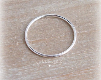 Stacking Rings Sterling Silver, Delicate 1mm Stackable Ring, Thin Stacking Ring, Silver Ring, Midi Ring, Pinky Ring, 18 Gauge wire