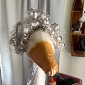 Goose wigs
