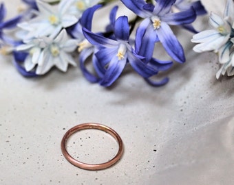 Bague de mariage en or mince pour femmes, Comfort Fit 2mm Recyclée 14k Or Jaune ou Rose Or Brossé Bande Or Alliance - Fabriqué dans Votre Taille