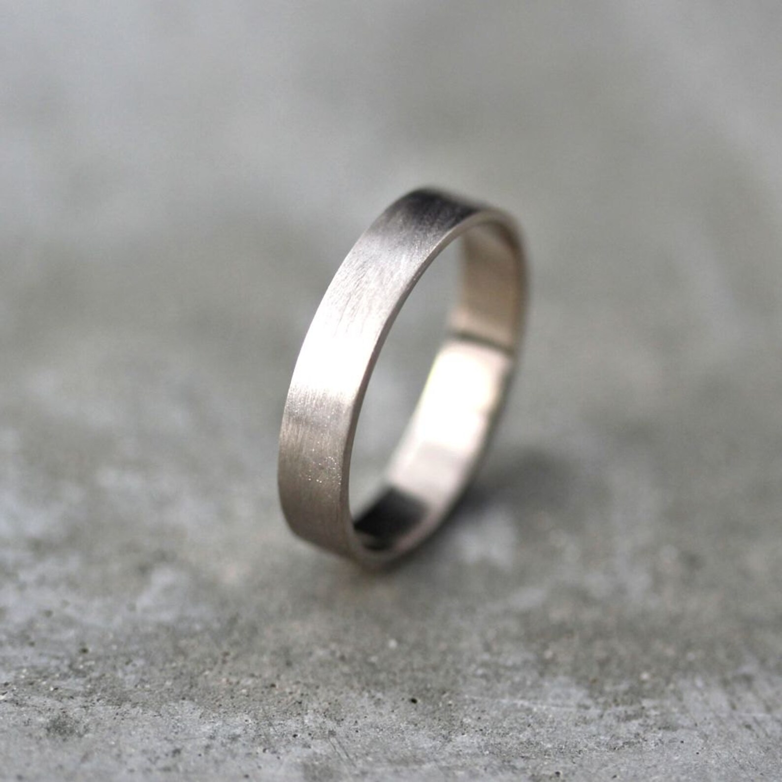 Light Weight Flat 4 mm Mens Wedding Band