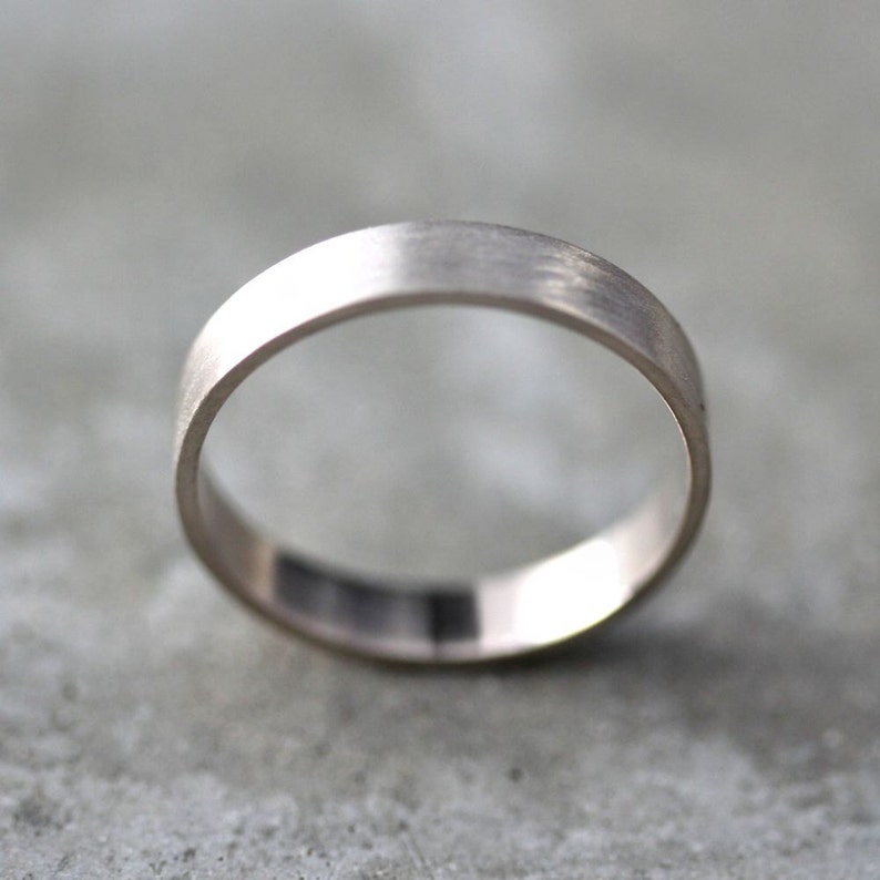 Men�s Gold Wedding Band Unisex 4mm Brushed Matte Flat 14k