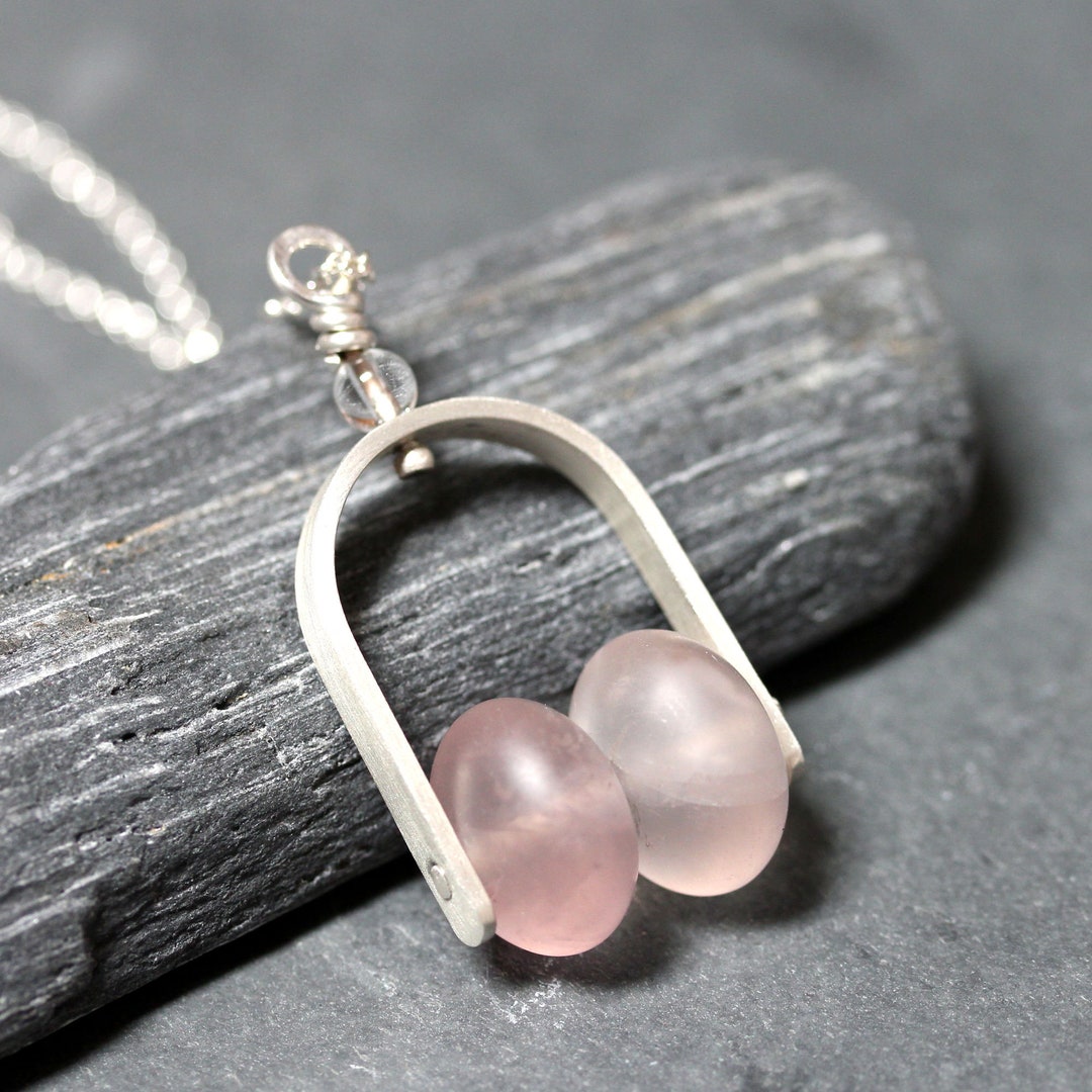ローズクォーツ ローラーネックレス：マットピンクジェムストーン
