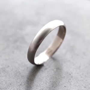 Recycled 14k Palladium White Gold Wedding Band - 4mm Half Round