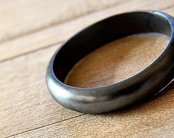 Oxidized Sterling Silver Mens Wedding Band - Gunmetal Gray Ring (4mm)