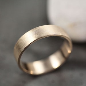 5 mm Flachring aus 14k recyceltem Gelbgold