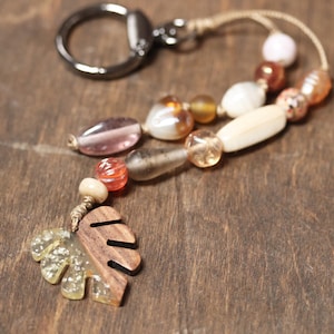 Accesorios de cuero para bolsos, decoración de carteras, estilo para bolsos de hombro, accesorio colgante con cuentas estilo bohemio con clip para bolsos - Hoja de madera