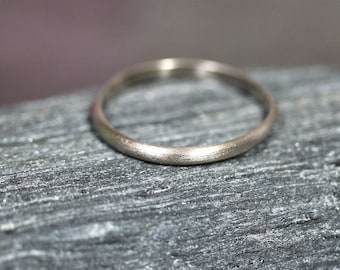 Alianza de oro blanco y paladio cepillado de 14 k (2 mm)