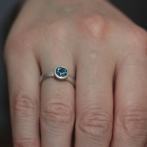 Round London Blue Topaz Ring, December Birthstone Ring Brushed in Sterling Silver image 4