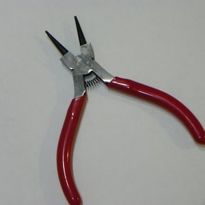 FINAL CLOSEOUT!  A Good Pair of Round-Nose mini pliers
