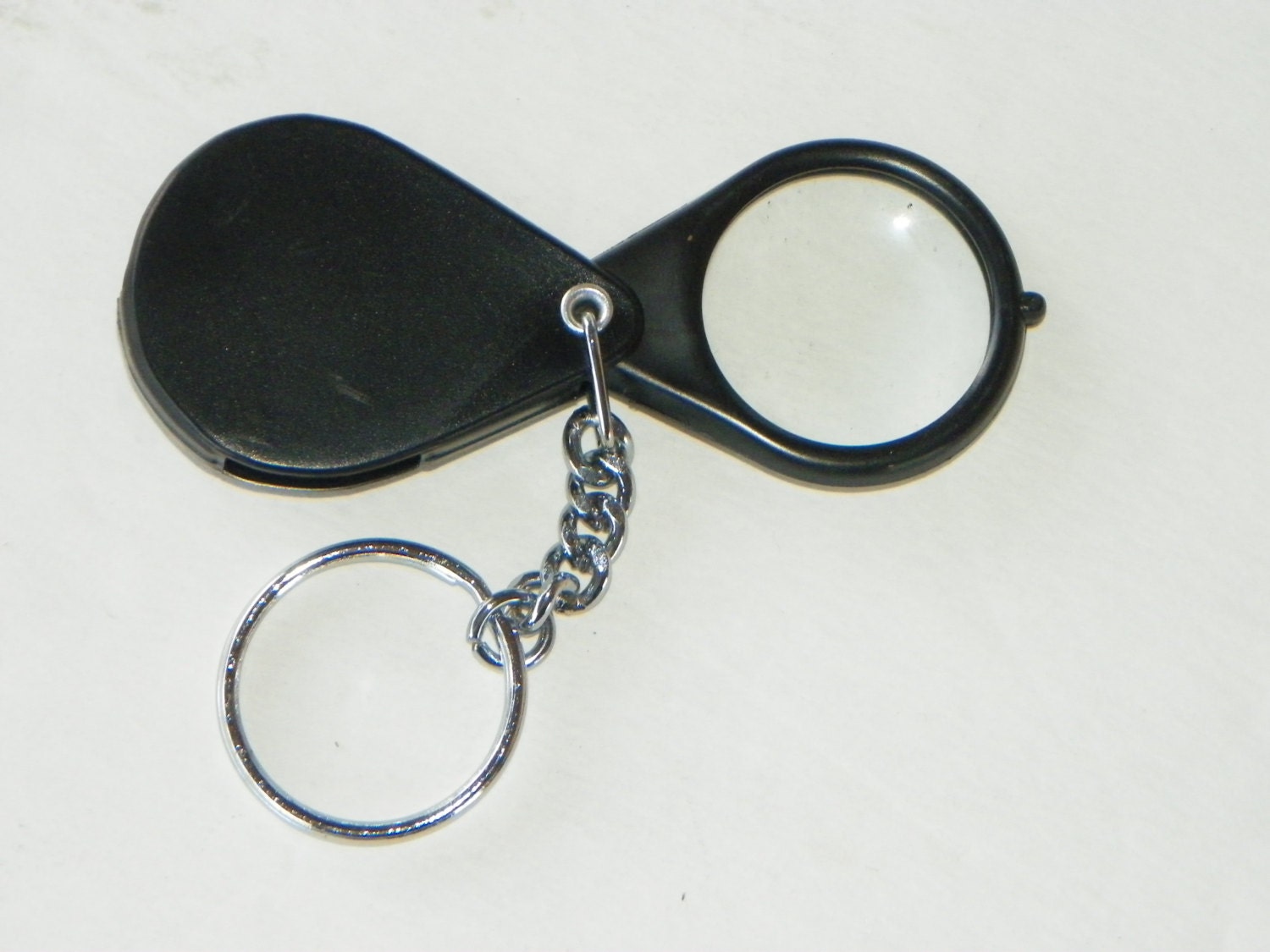 1PC Folding Pocket 5X Magnifier Loupe Magnifying Glass Lens Keychain Loop  1.25