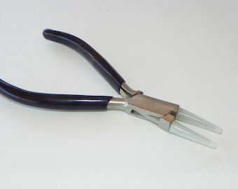 Nylon Jaw Round Nose Pliers   w/Extra Tips