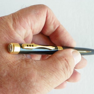 Ultraviolet Light & Writing Pen  2-in-1