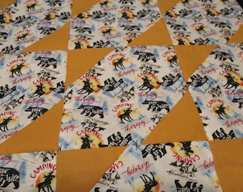 Parte superior de una colcha sin terminar, parte superior de una colcha de estrellas, parte superior de una colcha de retazos, parte superior de una colcha de bosque, parte superior de una colcha de regazo, parte superior de una colcha de camping, parte superior de una colcha lista para acolchar.