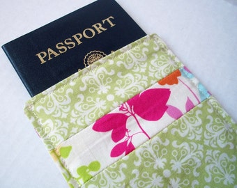 Passport Sleeve - Pretty in Green