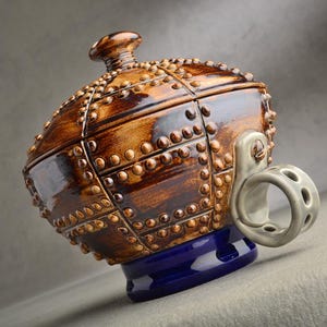 Ciotola per schiuma da barba in lamiera con coperchio, passante per il pollice, marrone ruggine MTO NR di Symmetrical Pottery