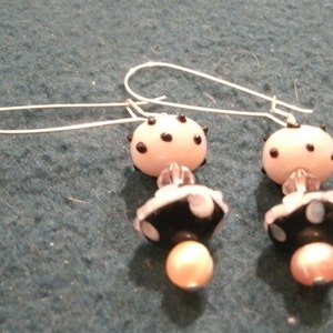 Pink and Black Glass Lampwork Bead and Pearl Dangle Earrings image 1