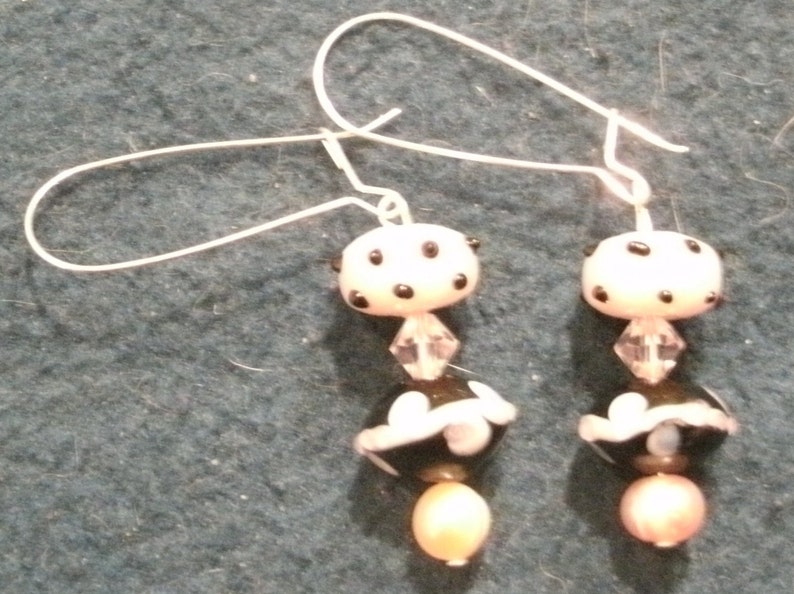 Pink and Black Glass Lampwork Bead and Pearl Dangle Earrings image 5