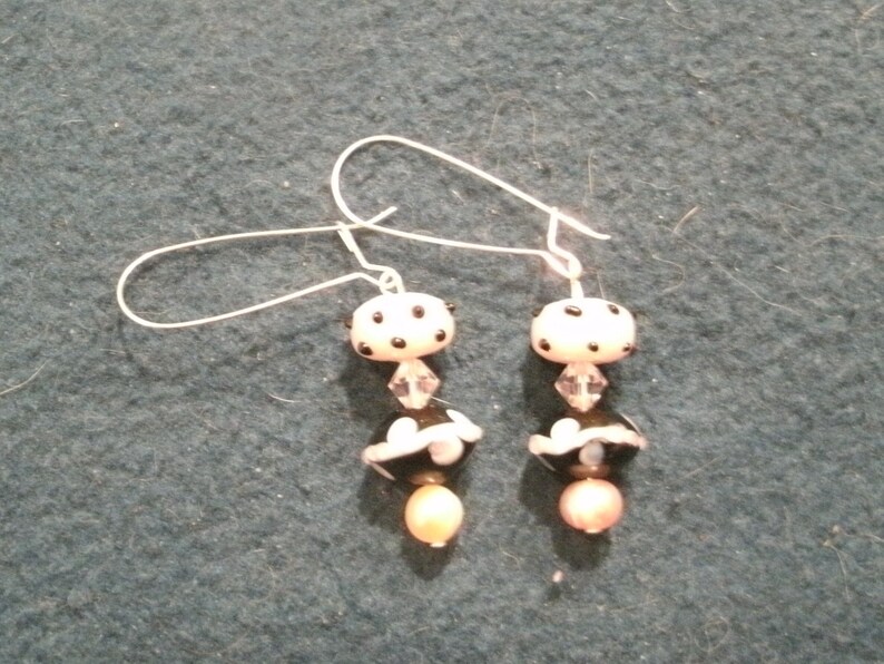 Pink and Black Glass Lampwork Bead and Pearl Dangle Earrings image 2