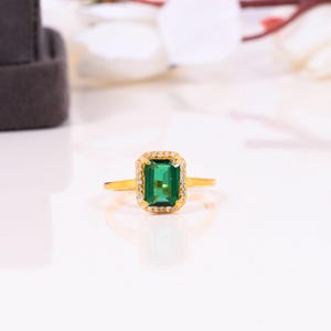 Vintage smaragdgroene ring, massief 14K goud briljant 2,10 CT Lab gemaakt groene smaragd geslepen verlovingsring, halo moissaniet ring, cadeau voor vrouwen.