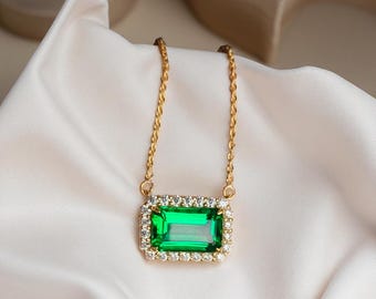 9k 10k 14k Solid Gold Emerald Pendant Necklace, Moissanite Round Gold Pendant, Diamond Necklace for Her, Bridesmaids Gift, Dainty Pendant.