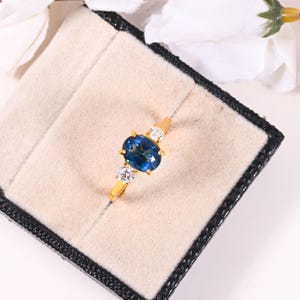 Lab Teal Sapphire Engagement Ring Unique Oval Blue Green Sapphire Ring Solid 14k/18k Gold Solitaire Wedding Bridal Ring Anniversary Ring