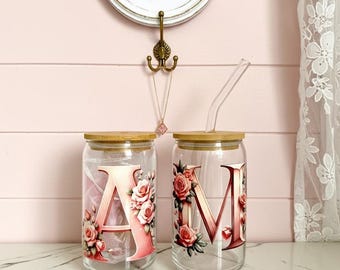 Glazen beker met bloemen, gepersonaliseerde eerste ijskoffiekop, bruidsmeisjescadeau voor bruiloft