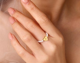 Anello con iniziale personalizzata e perla, anello personalizzato con perla d'acqua dolce, anello elastico regolabile per la sposa, anello con perla per damigella d'onore, gioielli da matrimonio
