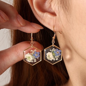 Forget Me Not and Baby&#39;s Breath Earrings, Resin Pressed Flower Jewelry, Dangle Earrings, Earrings for Women, Birthday Gift, Gift for Her
