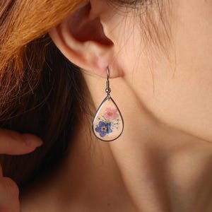 Blue and Pink Forget Me Not Flower Dangle Earrings, Resin Real Pressed Flower Earrings, Dried Flower Earrings, Birthday Gift, Gift for Her