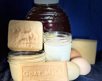 Farmhouse Soap Bar | Handmade Goat Milk Soap with Tallow, Eggs, Honey & Oats |