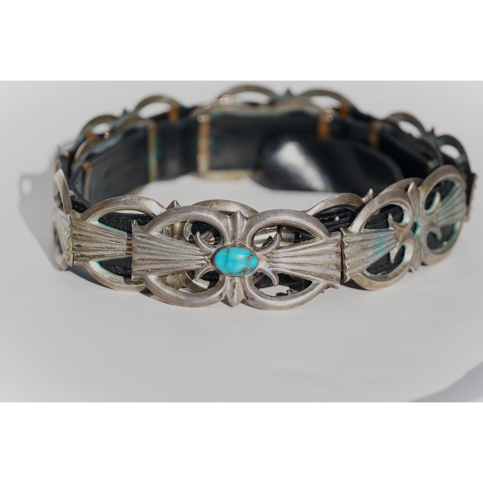 Vintage Navajo Sterling Silver Sand Cast Turquoise Concho Belt 450g Heavy 1950\'s Vintage Navajo Sterling Silver Sand Cast Turquoise Concho  main image 2