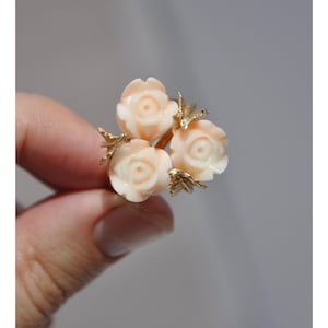 Vintage 14k Solid Gold Carved Coral Rose Ring - Flower Bouquet Blush Pink Heavy
