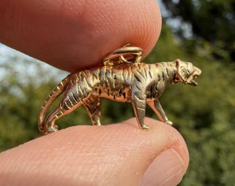 Vintage 14k Solid Yellow Gold Tiger Charm - Pendant Necklace Stripes Cat 3.90