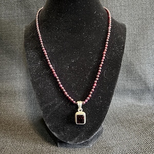 Pendant necklace