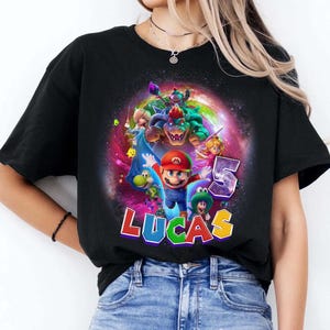 Camiseta personalizada de cumpleaños de la película Super Mario Galaxy, camisetas a juego para la familia de M Bros Party, camiseta personalizada de cumpleaños para niño con temática espacial de Mario imagen 8