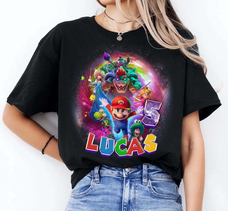 Camiseta personalizada de cumpleaños de la película Super Mario Galaxy, camisetas a juego para la familia de M Bros Party, camiseta personalizada de cumpleaños para niño con temática espacial de Mario imagen 8
