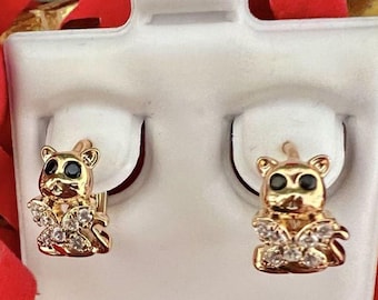 Aros de gato en plata de ley bañados en oro: Joyas de gatito con circonitas cúbicas