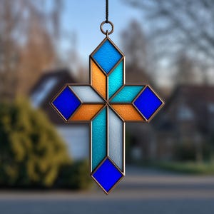 Modello di vetrata colorata a croce, download PDF cristiano, modello di finestra religiosa